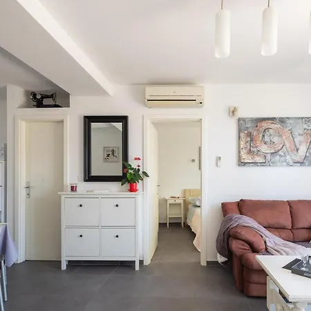 Seaside Kamelia Apartment