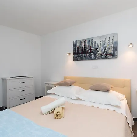 Apartment Kamelija Mimice